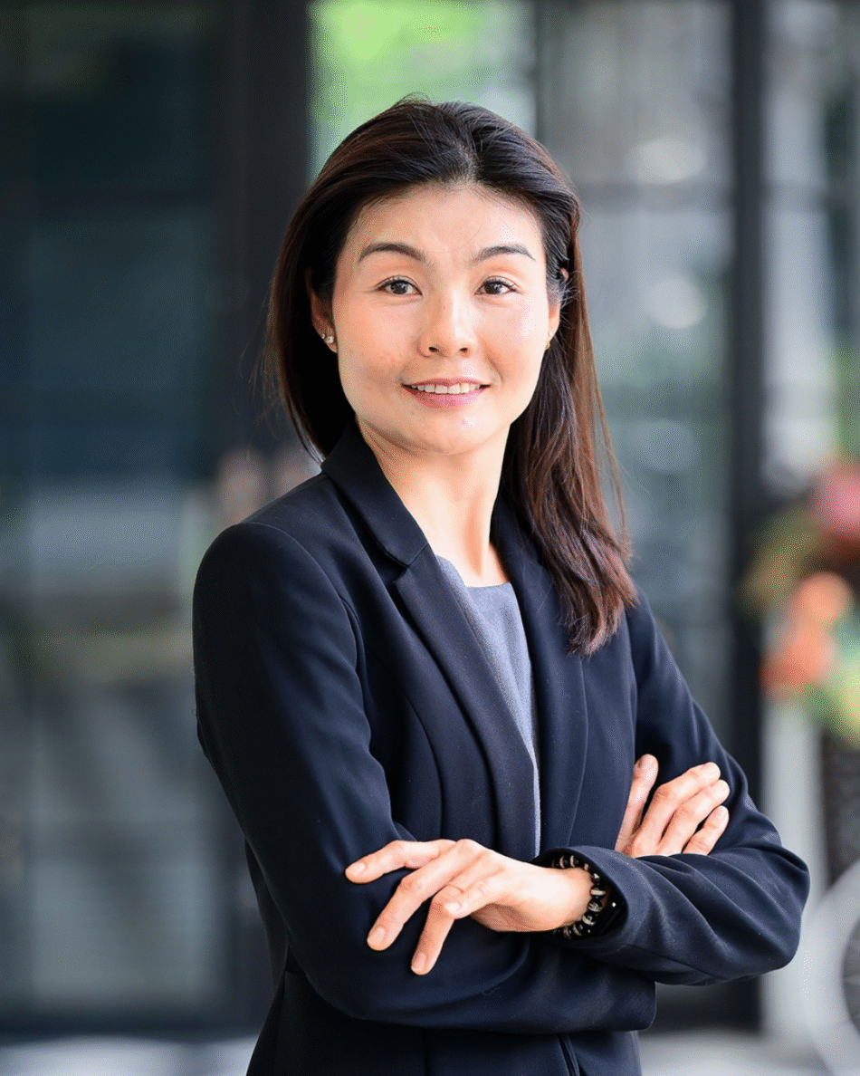 นางดลนภา เจียมกนก