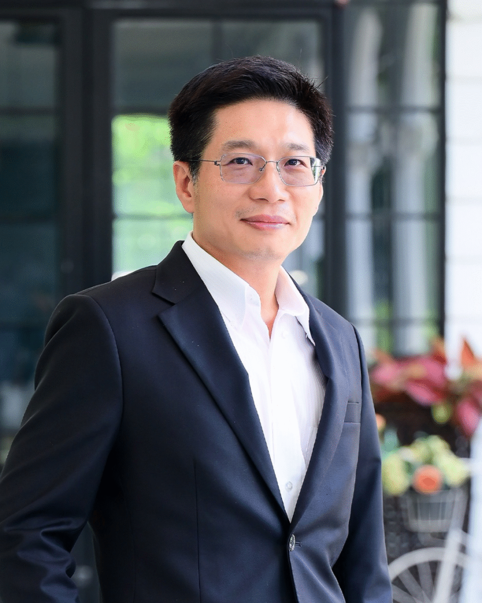 นายไพบูลย์ อรุณประสบสุข